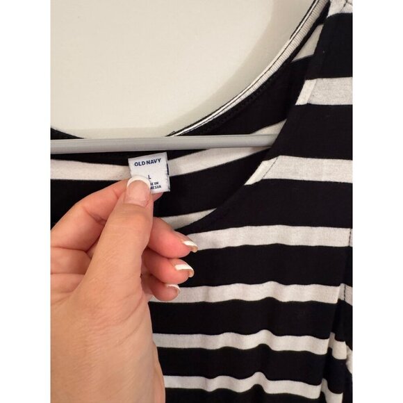 Black and white stripped dress size large - Picture 2 of 3